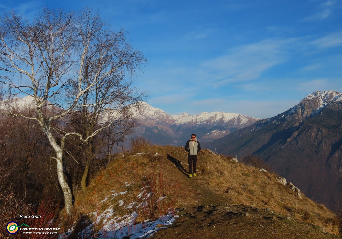 28 Dalla cima del Monte Gioco gran bella vista panoramica .JPG
